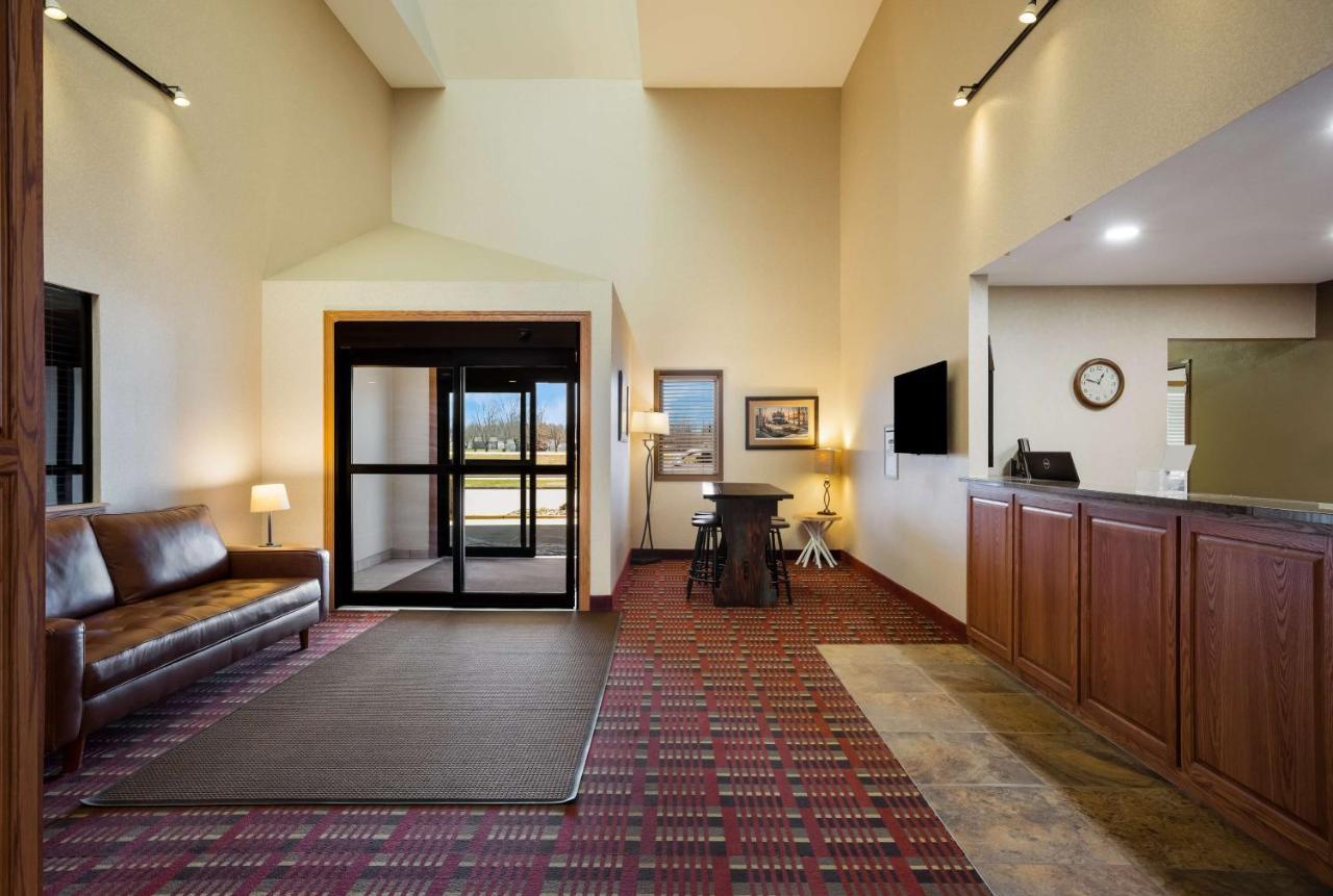 Best Western Vermillion Inn Bagian luar foto