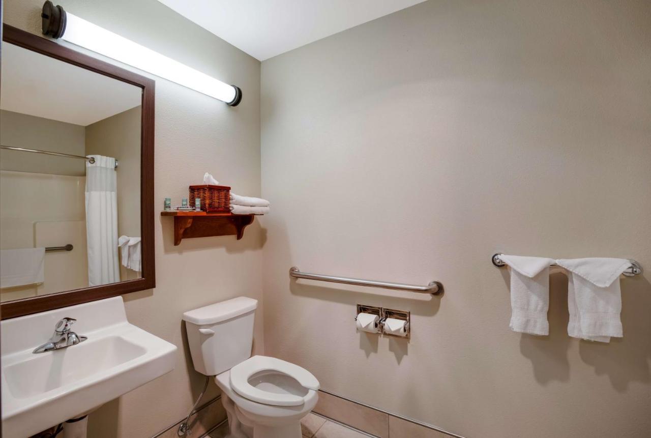 Best Western Vermillion Inn Bagian luar foto