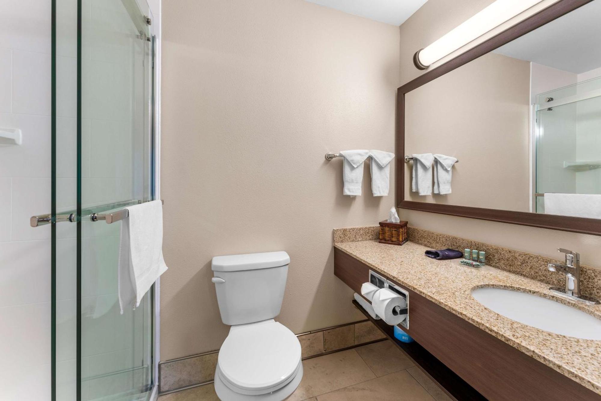Best Western Vermillion Inn Bagian luar foto