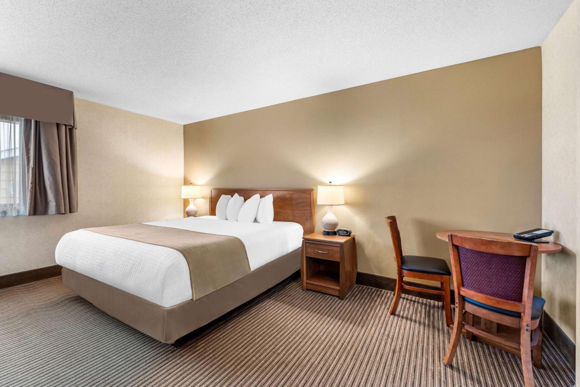 Best Western Vermillion Inn Bagian luar foto